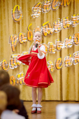 ООО «Солнечногорский стекольный завод» выражает искреннюю благодарность воспитанникам и педагогам школы «Ступени»