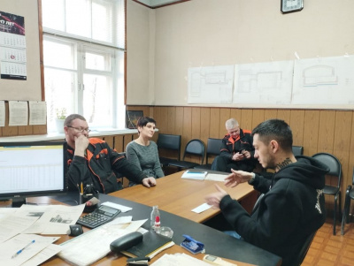 В марте была организована плановая аттестация операторов упаковочной машины.