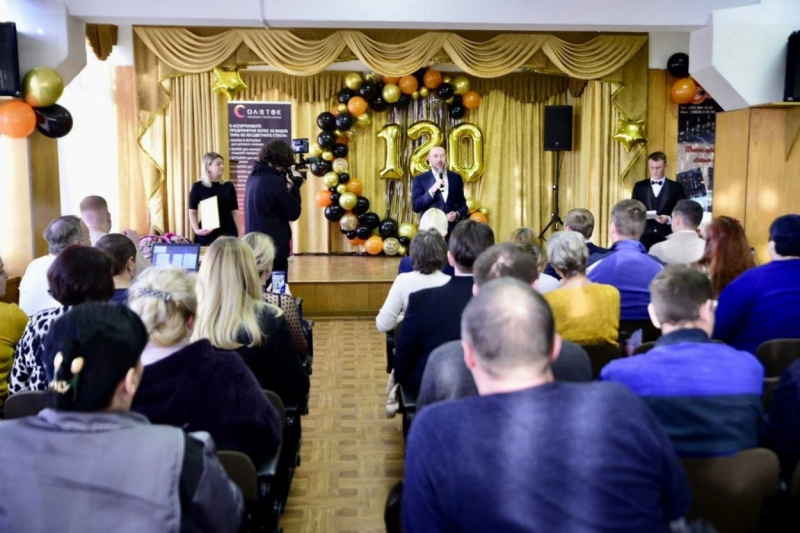 В ноябре 2023 года Солнечногорский стекольный завод отметил 120-ти летие.